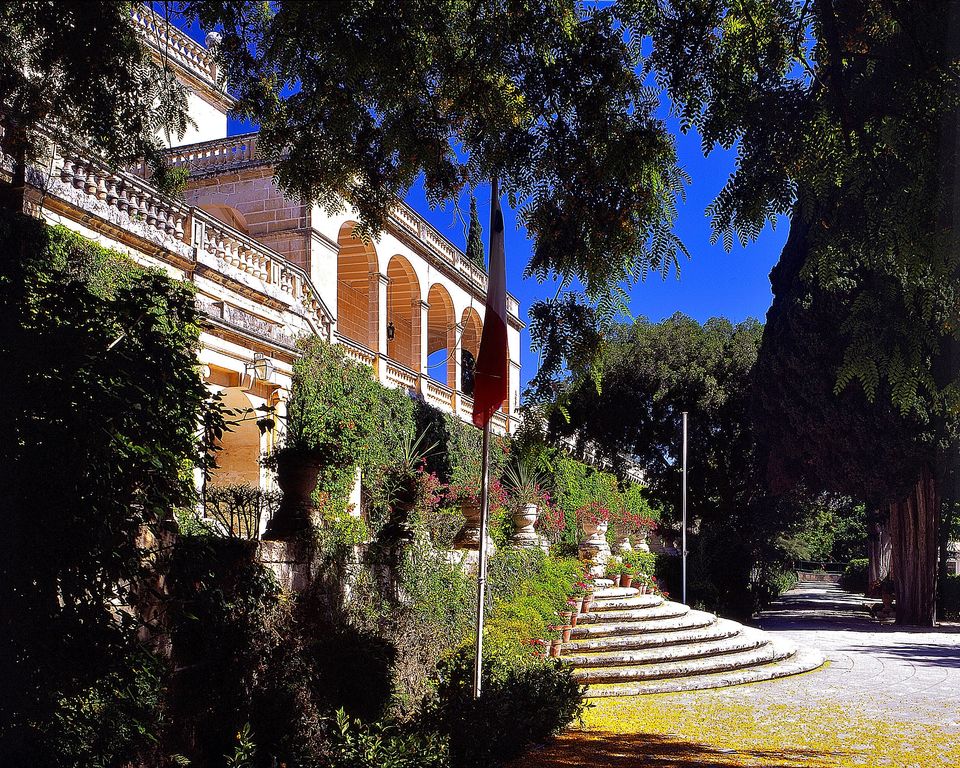 HATTARD-San Anton Palace — Malta