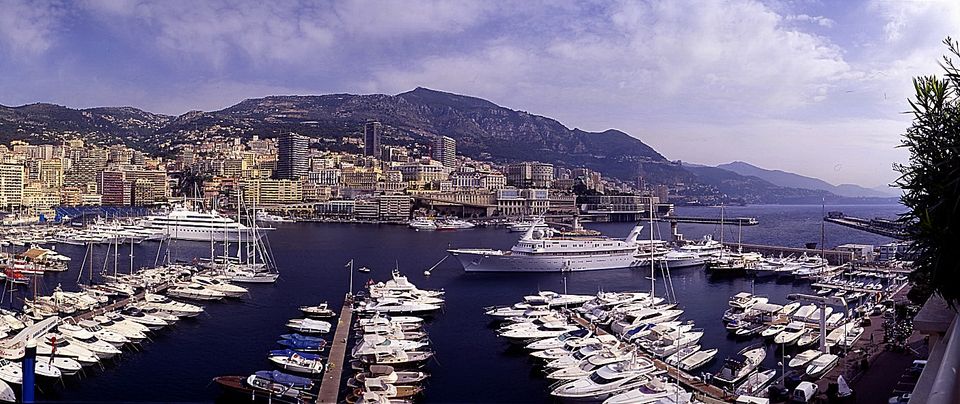 Il Porto — Montecarlo
